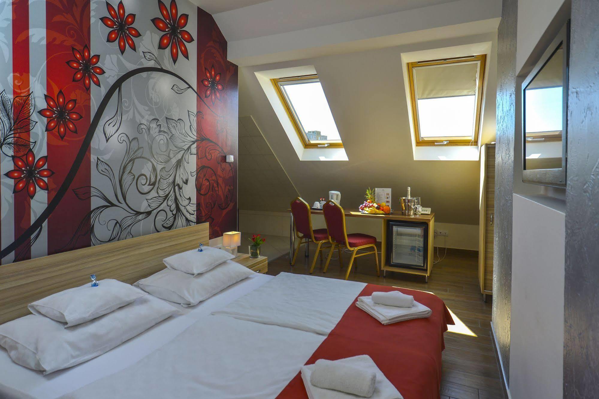 Hotel Sunshine Budapest Bagian luar foto