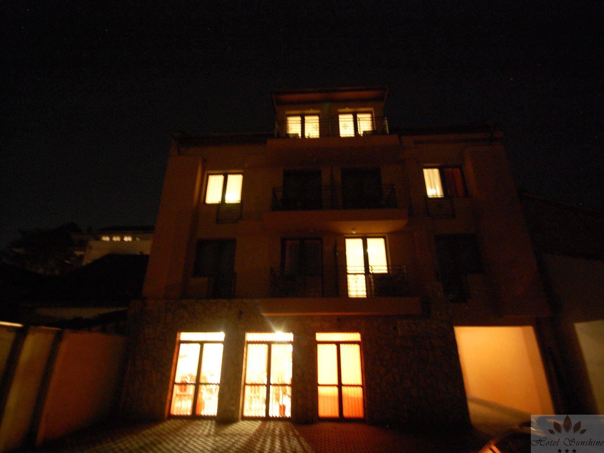 Hotel Sunshine Budapest Bagian luar foto